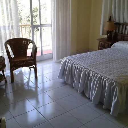 Amplia Vivienda En Avda. Rocafort, * Sanxenxo