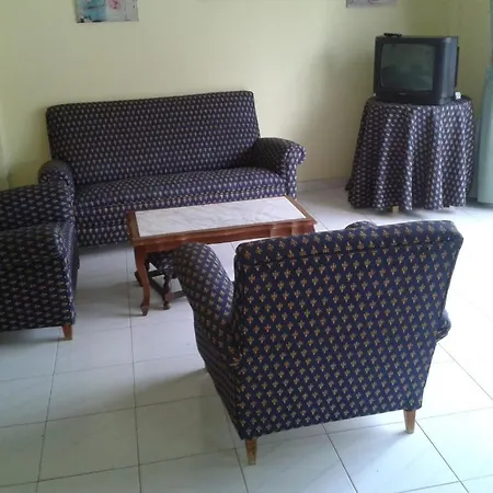 Amplia Vivienda En Avda. Rocafort, Саншеншо